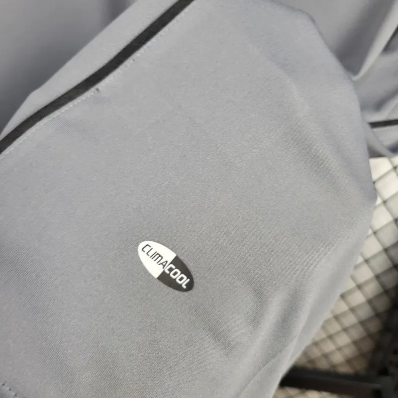 Retro 05/06 Real Madrid Third Grey Jersey