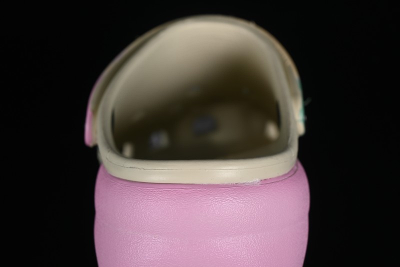 Crocs Classic Clog Cloud Retro Sandals with Adjustable Heel Strap - B.D4