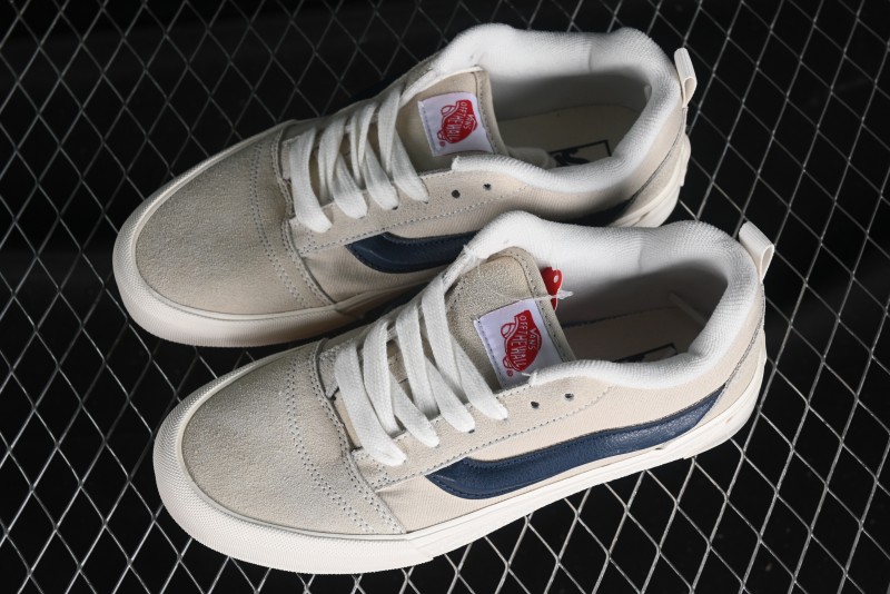 Vans Classics Knu Skool Retro Sneakers with Oversized Toe and Thickened Tongue - VN0009SXS009