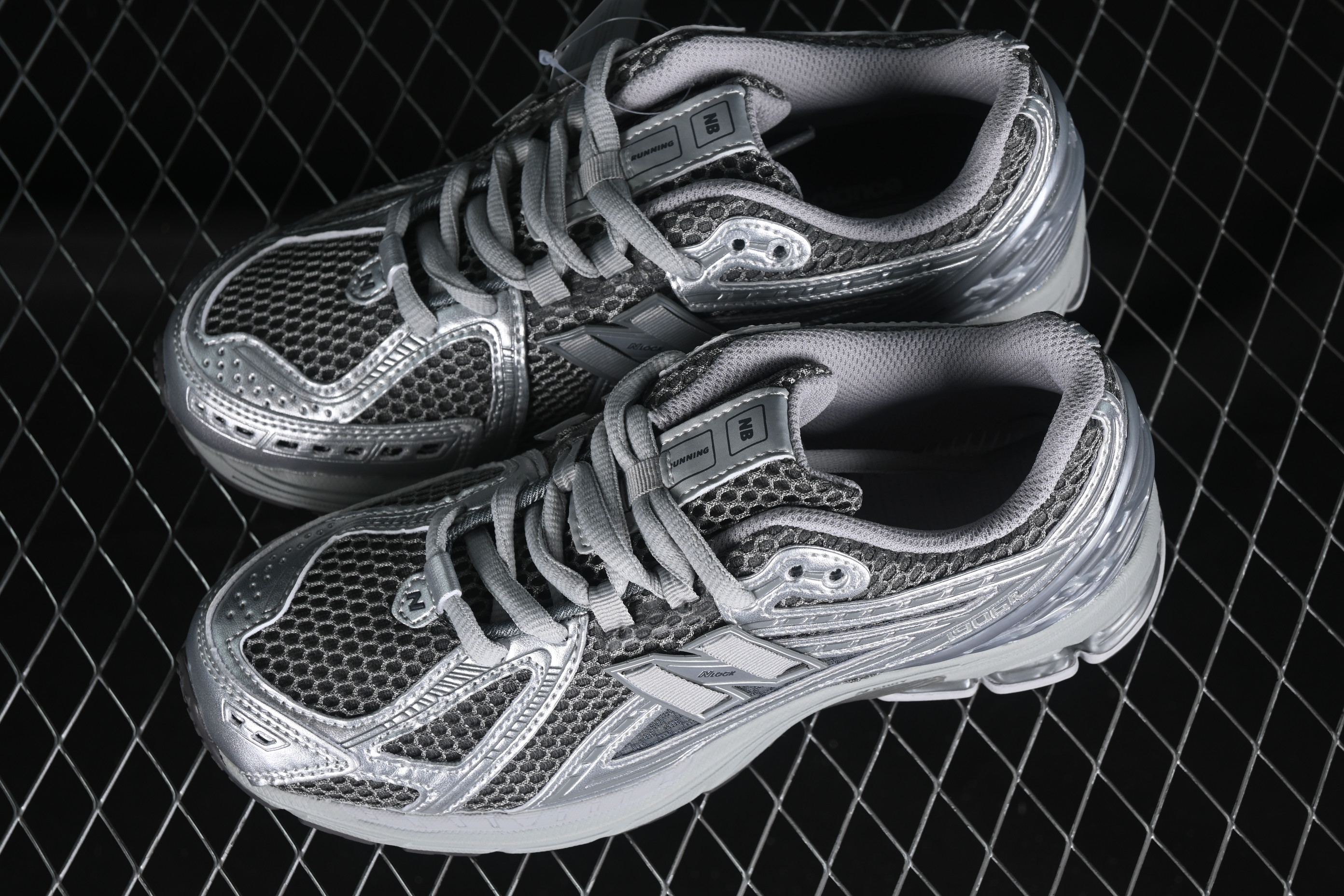 New Balance 1906 Series Retro Dad Style Casual Running Shoes - W1906REH