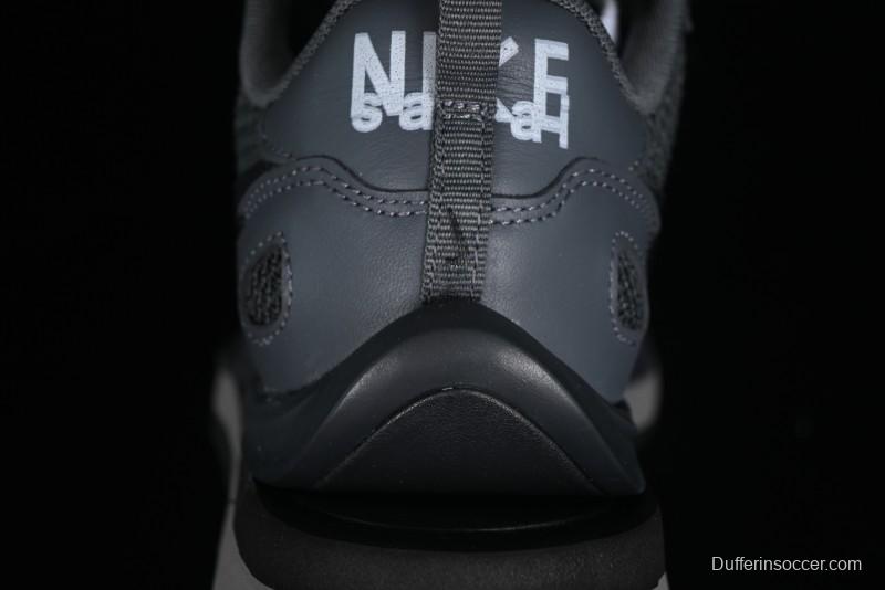 Nike Sacai VaporWaffle 3.0 Fashion-Forward Casual Sneakers - CV1363-105