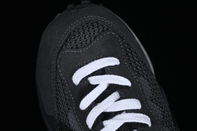 Nike Sacai VaporWaffle 3.0 Fashion-Forward Casual Sneakers - CV1363-105
