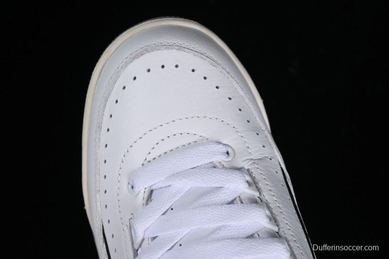 Nike Air Jordan 2/3 Retro Low-Top Basketball Shoes in White/Black - FD0383-100