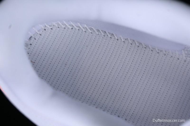 Nike Zoom Fly 6 Lightweight Responsive Running Shoes with Carbon Fiber Plate - FN8454-104