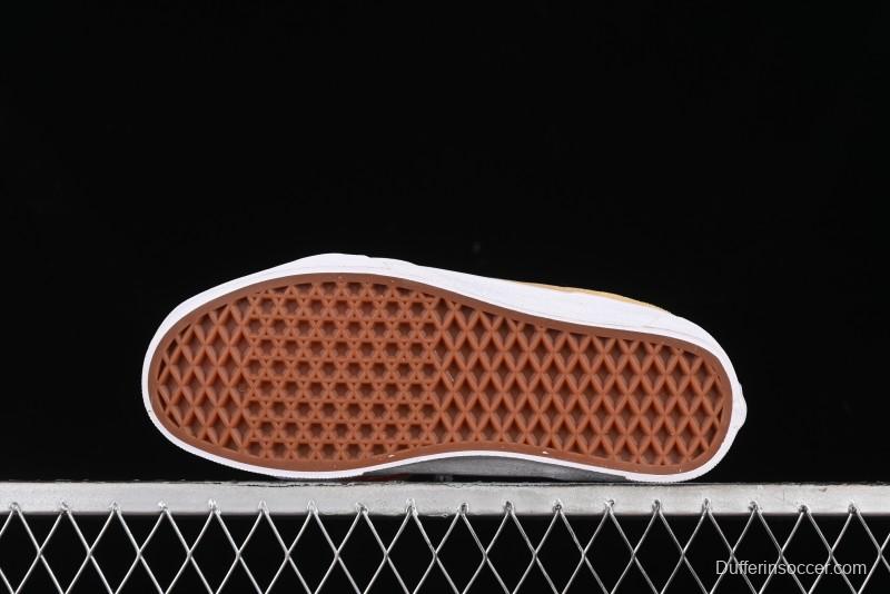 Vans Chukka Push Low-Top Skate Shoes in Beige with Slip-Resistant Sole - VN000CZW4MG