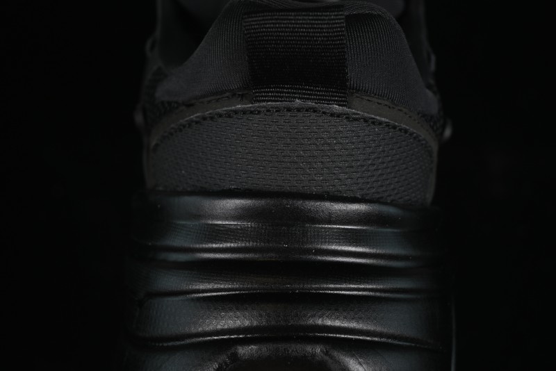Nike Runtekk Run Retro Low-Top Running Shoes with Cushlon Midsole and Anti-Slip Design - HQ1582-001
