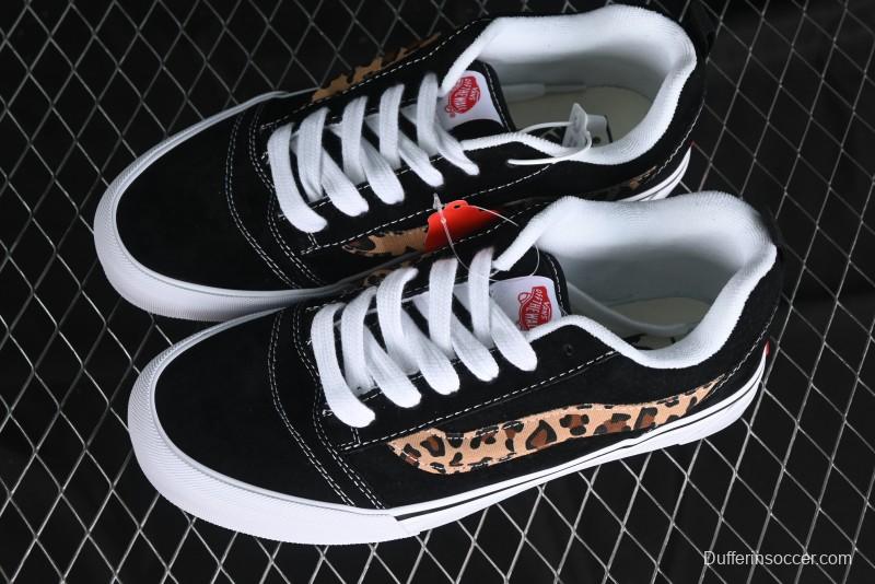 Vans Classics Knu Skool Sneakers with Leopard Print Logo in Black - VN000D2GBA2