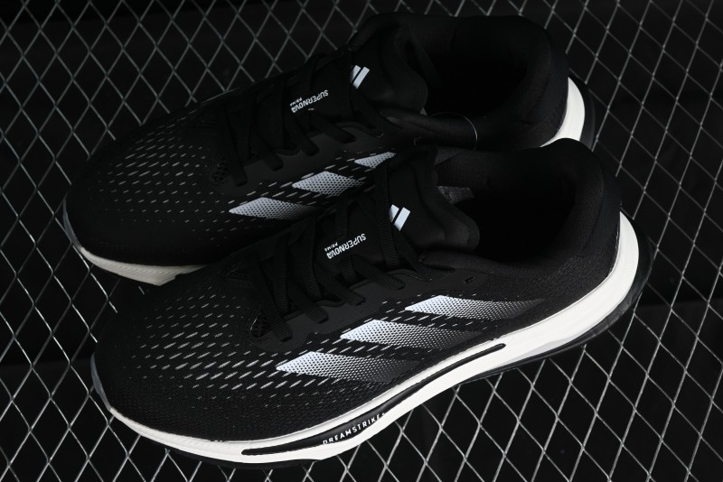 Adidas Supernova Rise M TE1687 Lightweight Running Shoes with Dreamstrike+ Midsole
