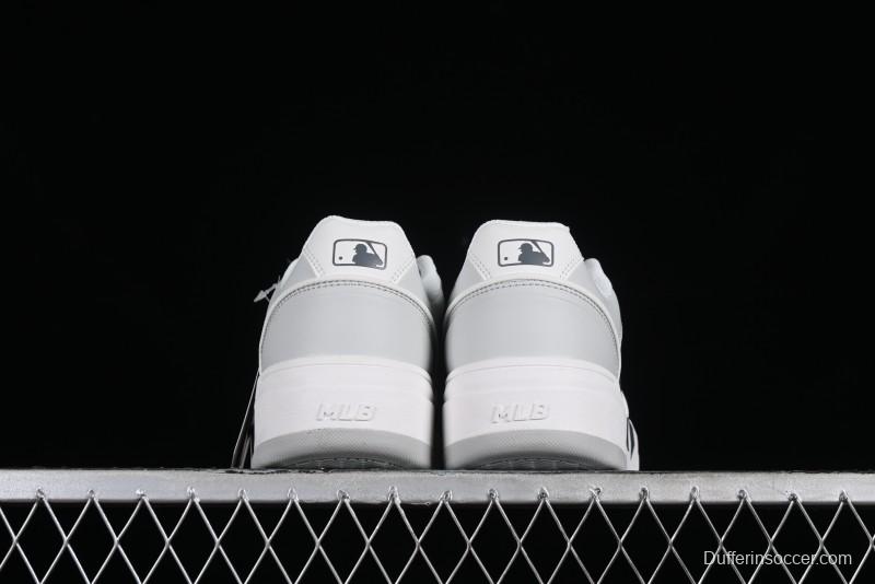 MLB Chunky Liner Basic New York Yankees Height Increasing Thick Sole Casual Sneakers - 3ASXCA12N50GRL