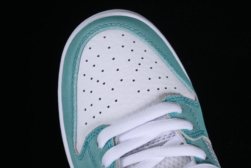 Nike April Skateboards SB Dunk Low Collaboration Frozen Rose SB Shattered Backboard Casual Skate Shoes - FD2562-400