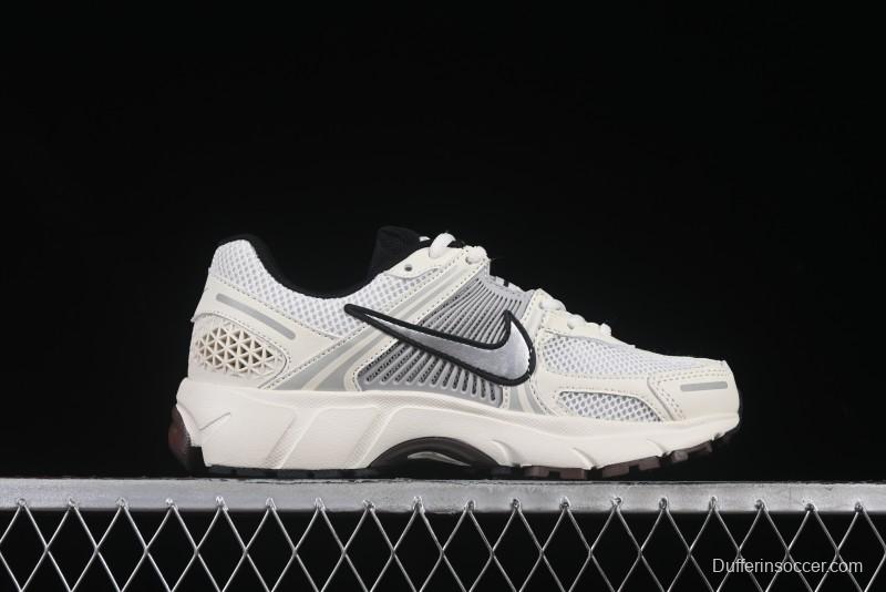Nike Zoom Vomero 5 Retro Casual Running Shoes with Lightweight EVA Midsole - FJ2028-001