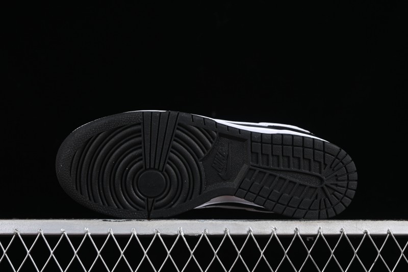 Nike Dunk Low Retro SB Skateboarding Shoes in Black & White - DJ6188-002