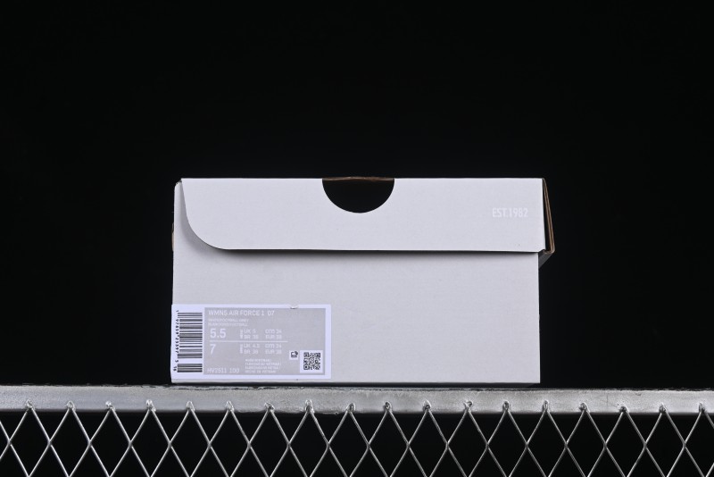 Nike Air Force 1 '07 Low Casual Sneakers with Full-Length Air Cushion - HV2511-100