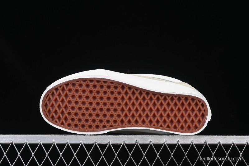 Vans Knu Skool Low-Top Retro Chunky Sneakers - VN000D6ZE2S