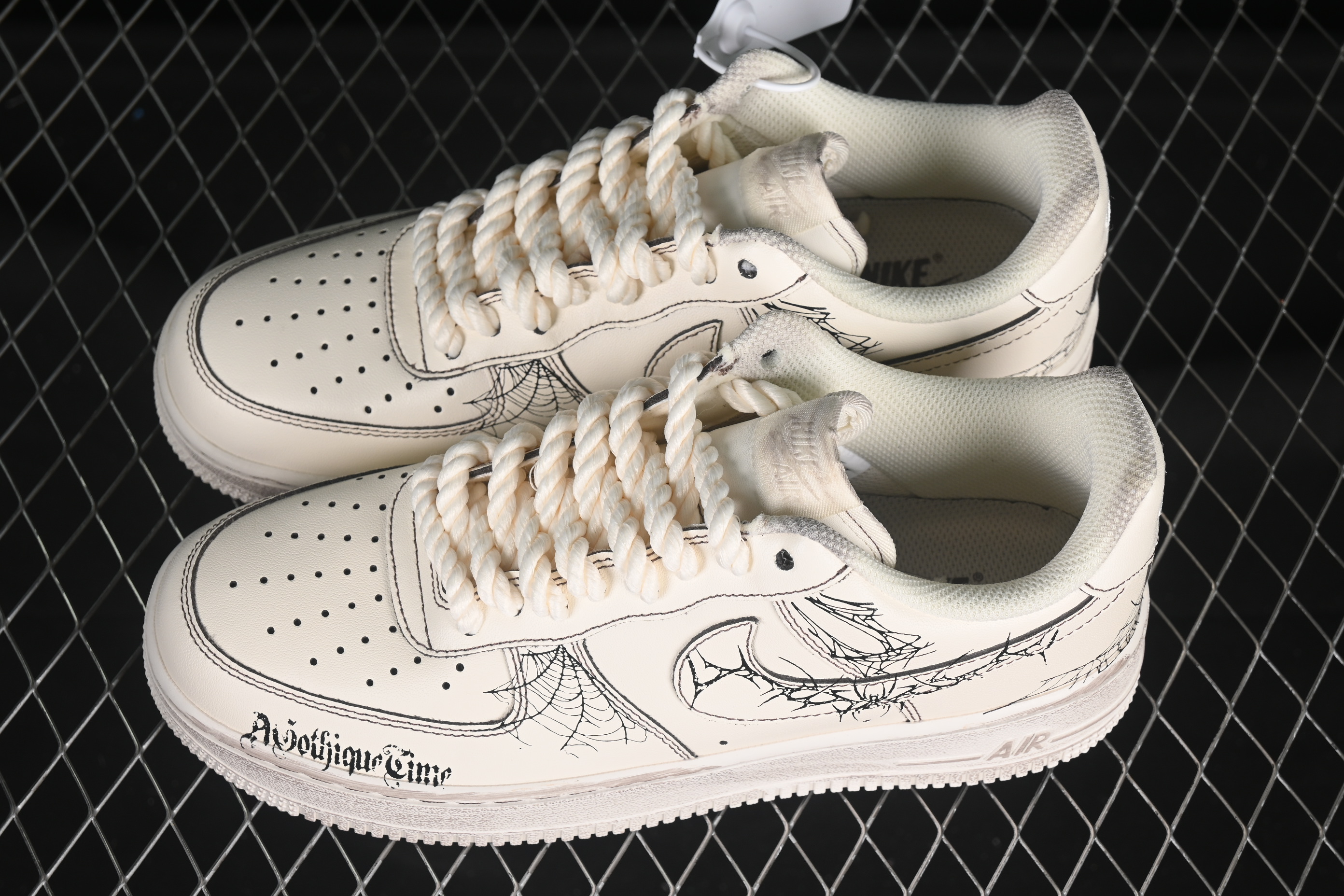 Nike Air Force 1'07 Low Casual Sneakers with Vintage Spider Web Design - 315221-333