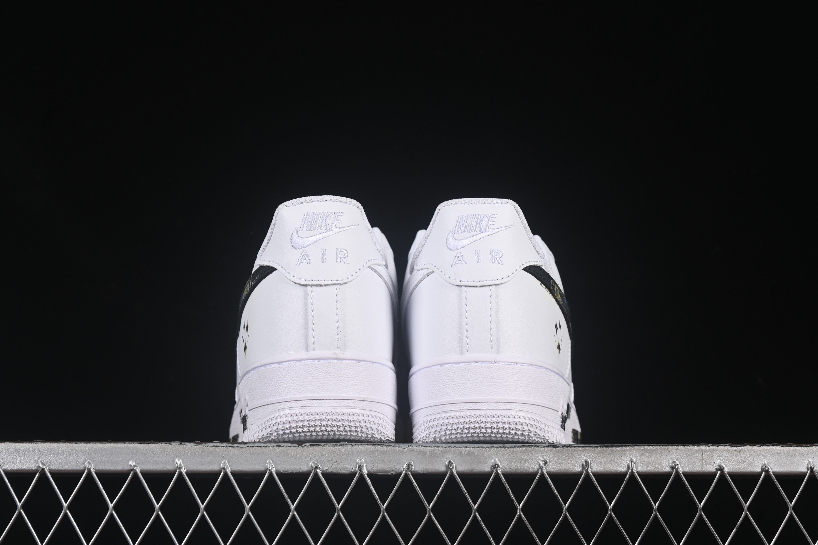 Nike Air Force 1'07 Low Zodiac Series Casual Sneakers with Full-Length Air Cushion - ZH0316-069