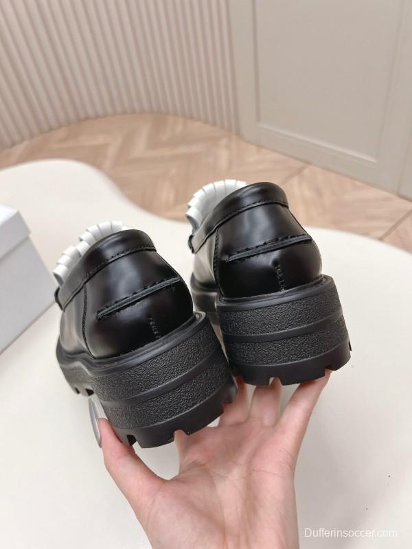 2025 Women Dior Black White Leather Loafers Metal Buckle KFY00350