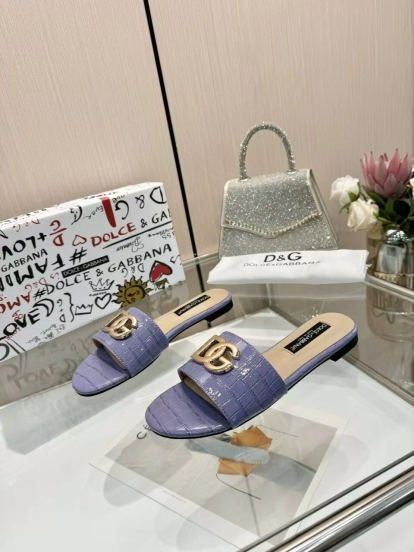 2025 Women Dolce & Gabbana Purple Leather Slippers LY00190