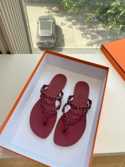 2025 Women Hermès Burgundy Leather Chain Strap Sandals G059 (F)