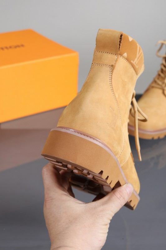 2024 Men Louis Vuitton Beige Nubuck Leather Ankle Boots MJ00470