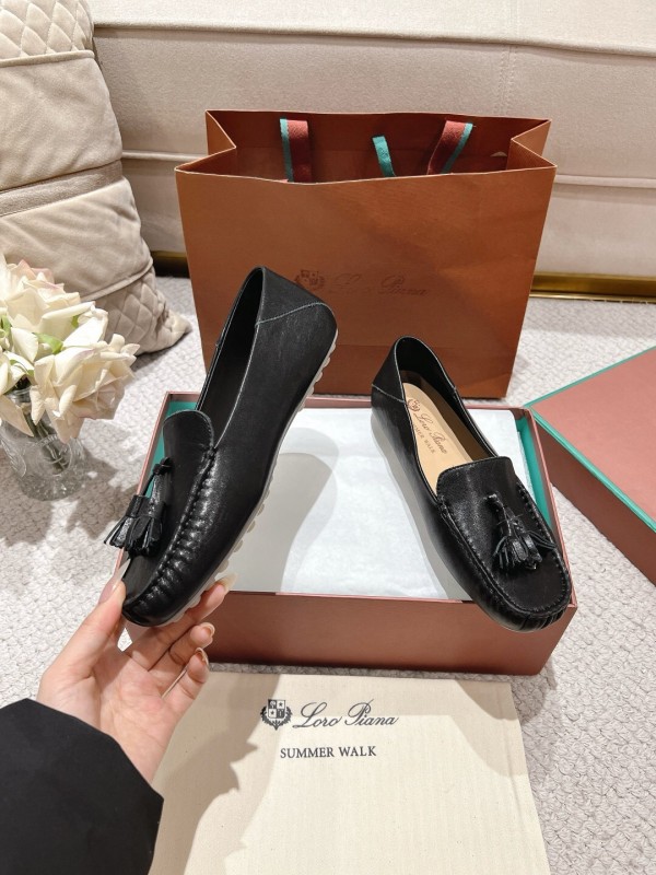 2025 Women LP Black Leather Loafers Tassel LY00291