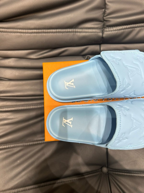 2024 Slippers Louis Vuitton light blue synthetic leather Slippers MJ00200
