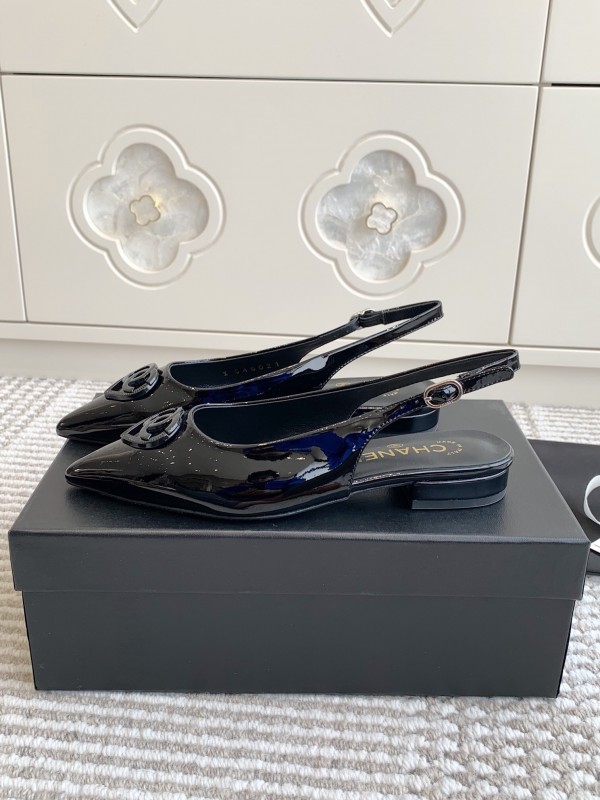 2025 Women Chanel Black Patent Leather Slingback Pumps KFY00300