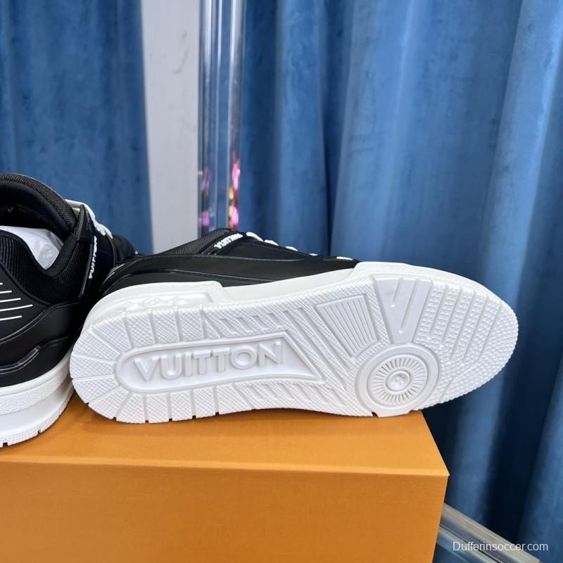 2025 Men Louis Vuitton Black White Leather LV Trainer