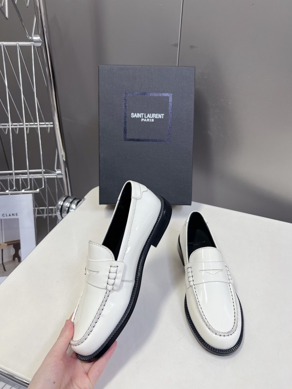 2025 Women Yves Saint Laurent White Leather Loafer KFY00350