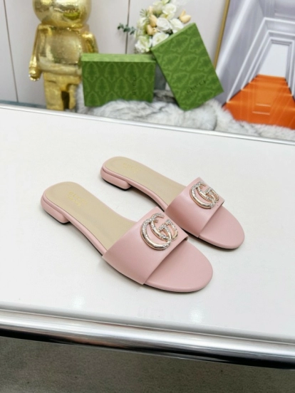 2025 Women Gucci Pink Leather Slippers GG Buckle MJ00190