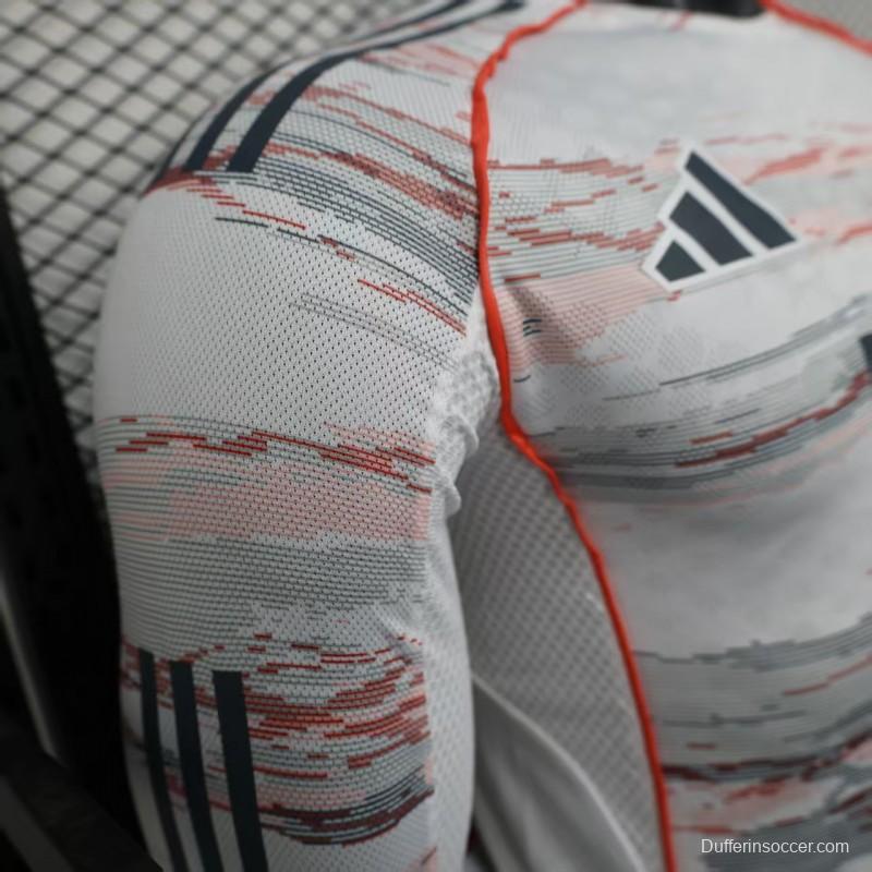 Player Version 25/26 Bayern Munich Away Long Sleeve Jersey