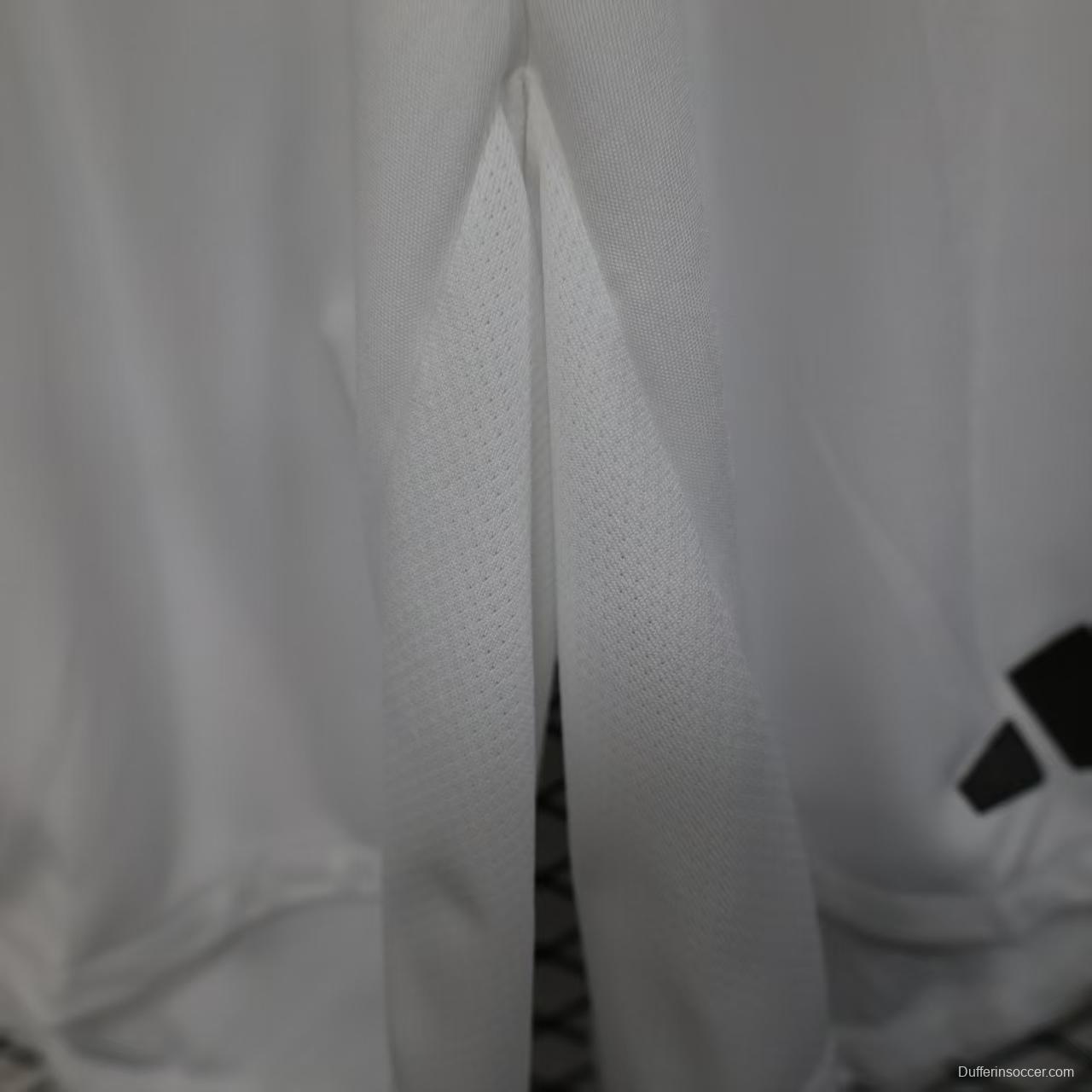 Player Version 25/26 Real Madrid Home Shorts