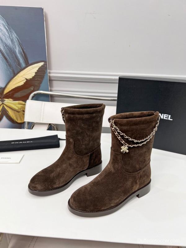 Chanel 2025 SS Quilted Chain Four-Leaf Clover CC Flat Ankle Boots - LY00400