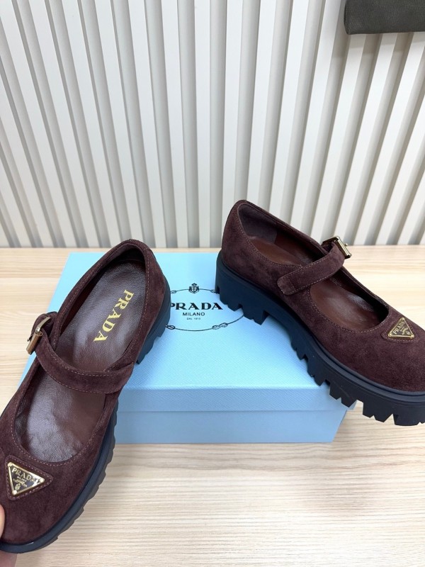 Prada Thick Sole Mary Jane Shoes Spring Summer 2025 Collection - LY00300