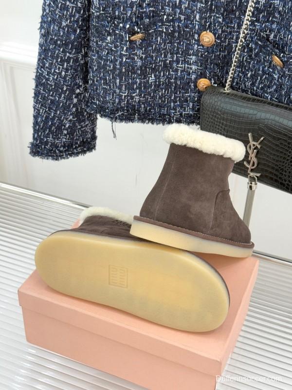 Miu Miu Retro Shearling Platform Snow Boots - KFY00300