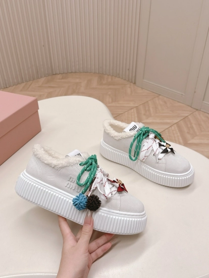 MIUMIU 3D Embroidered Platform Casual Shoes - LY00320/LY00340