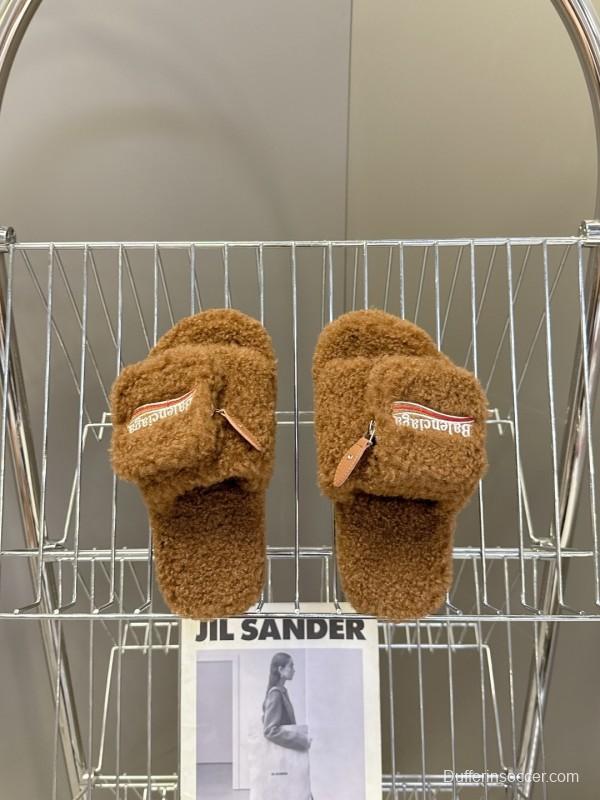 Balenciaga 2025/SS Couple Edition Cola Fur Slippers - KFY00230