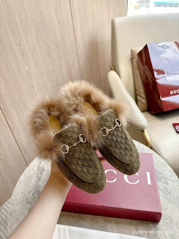Gucci Fur Mule with Double G Pattern - LY00340