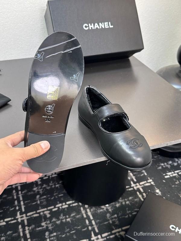 Chanel 2025 SS French Mary Jane Flat Shoes with Fur Trim - KFY00300