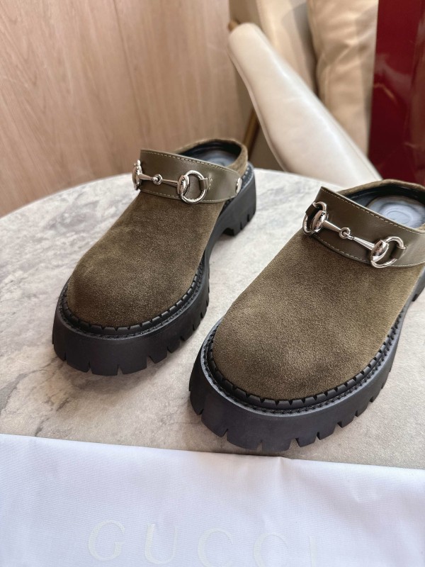 Gucci Women's Mule Shoes with Horsebit Detail - LY00300