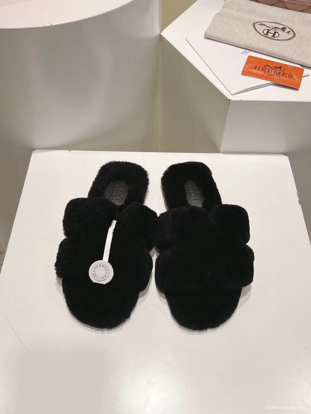 Hermès 2025 SS Love Fur Flat Slippers - LY00240
