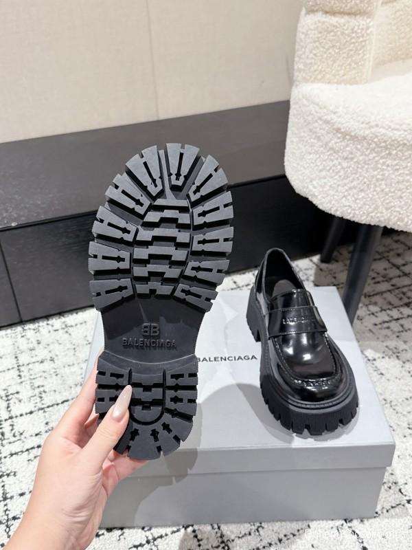 Balenciaga 2025 SS Loafers with Retro Design and Lightweight TPU Sole - KFY00320