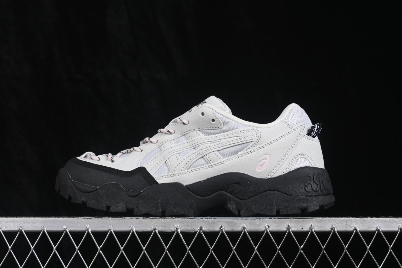 Asics Gel-Pickax Outdoor Hiking Casual Shoes for Men with Rearfoot GEL Cushioning - 1203A746-021