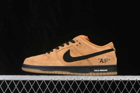 Nike SB Dunk Low Skateboarding Shoes with Cushioned Collar - BQ6817-204