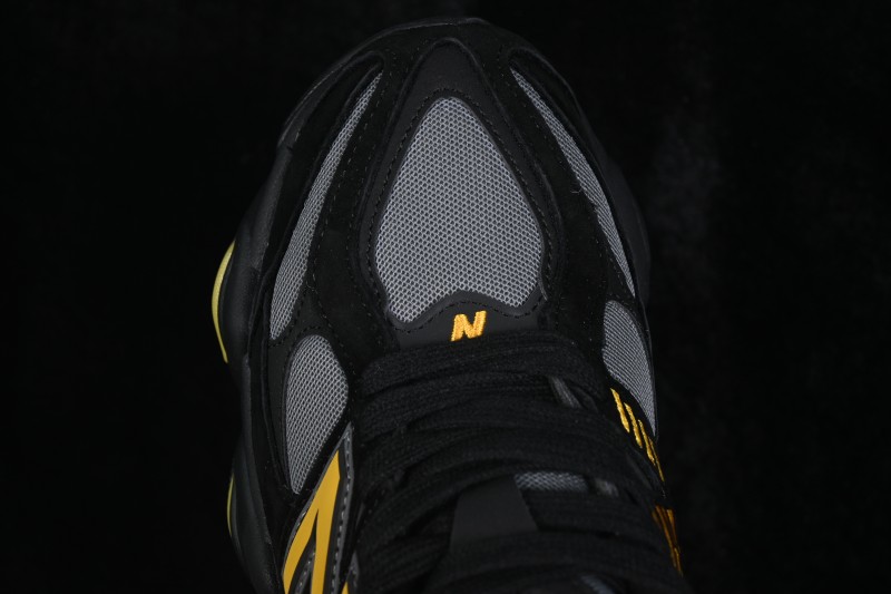 New Balance U9060 Retro Running Shoes with Mesh and Suede Upper - U9060TRZ