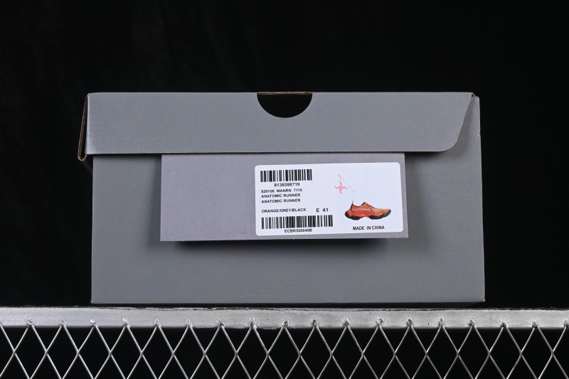Balenciaga Anatomic Runner Low-Top Lifestyle Sneakers with Five-Toe Structure - WANRN7110