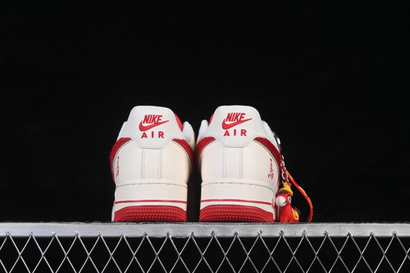 Nike Air Force 1 07 Low Classic Basketball Sneakers for Casual Wear - HT5088-626