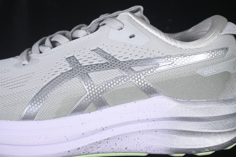 Asics Gel-Kayano 33 Running Shoes with Breathable Mesh and Advanced Cushioning - 1011C302-108