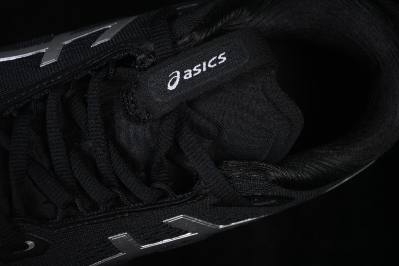 Asics Gel-Kayano 33 Running Shoes with Breathable Mesh and Professional Cushioning - 1011C229-100