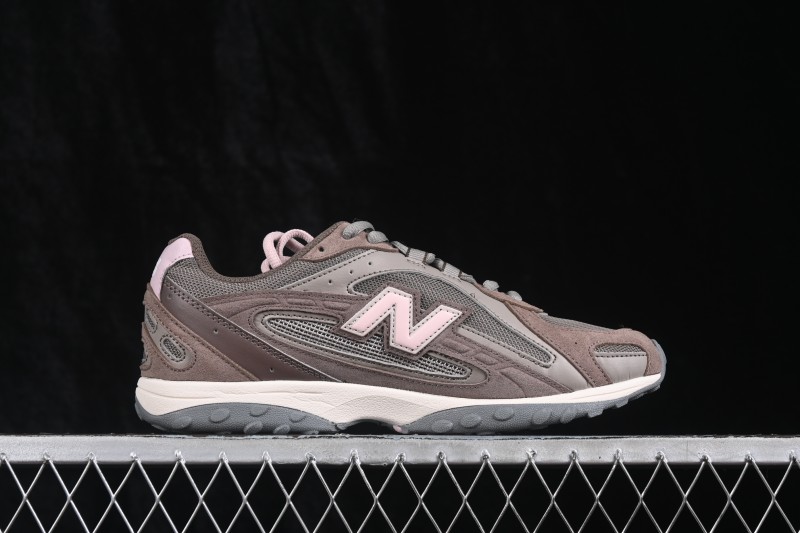 New Balance 204 Retro Casual Running Shoes with Breathable Mesh Upper - U204L273